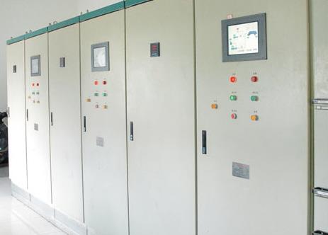 自動（dòng）控製係統和（hé）絮凝（níng）劑（jì）投配（pèi）係統